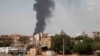 Asap mengepul di atas Khartoum, Sudan, Kamis, 8 Juni 2023, saat pertempuran antara tentara Sudan dan pasukan paramiliter berlanjut. (Foto: AP)
