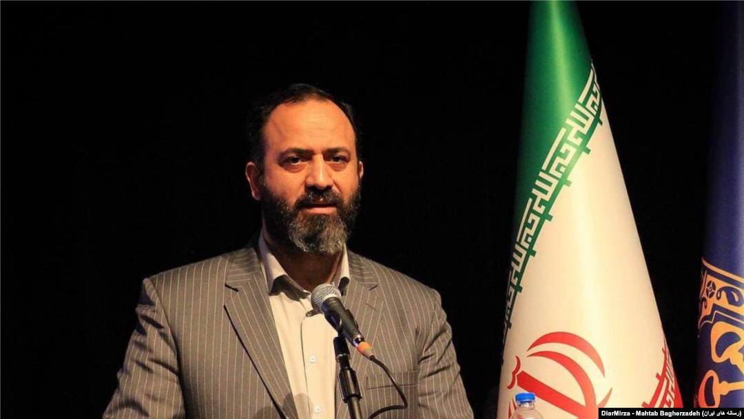 انتشار فیلم رابطه جنسی رضا ثقتی، مدیرکل ارشاد گیلان با یک مرد واکنش‌های گسترده‌ای در پی داشته است.