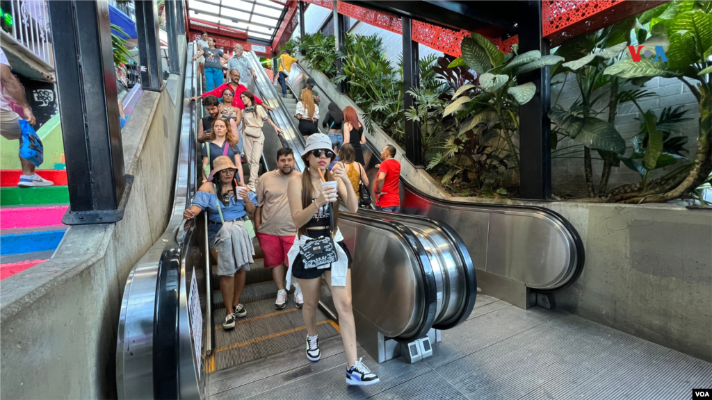 Medellín se ha convertido en un referente turístico de Colombia. Datos del Sistema de Inteligencia Turística de Medellín indican que más de 1.400.000 personas visitaron la ciudad de la eterna primavera en 2022.