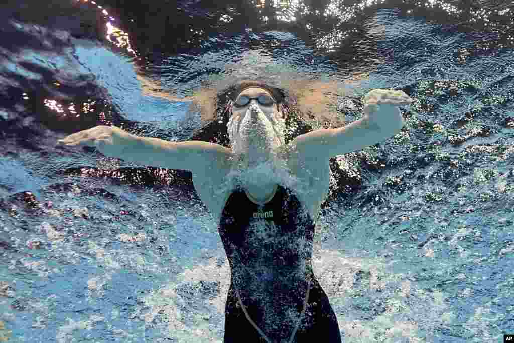 Alex Walsh of the United States competes in the women's 200-meter individual medley at the World Swimming Championships in Fukuoka, Japan.