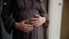 Со Владина програма, земјоделките родилки треба да добиваат еднократна месечна помош по 9.000 денари. Но, невладините негодуваат: Програмата е дискриминирачка, со недостижни критериуми