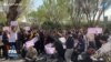 اعتراض کارکنان مراکز توانبخشی مقابل سازمان برنامه و بودجه: سفره ما خالیه، ظلم و ستم کافیه