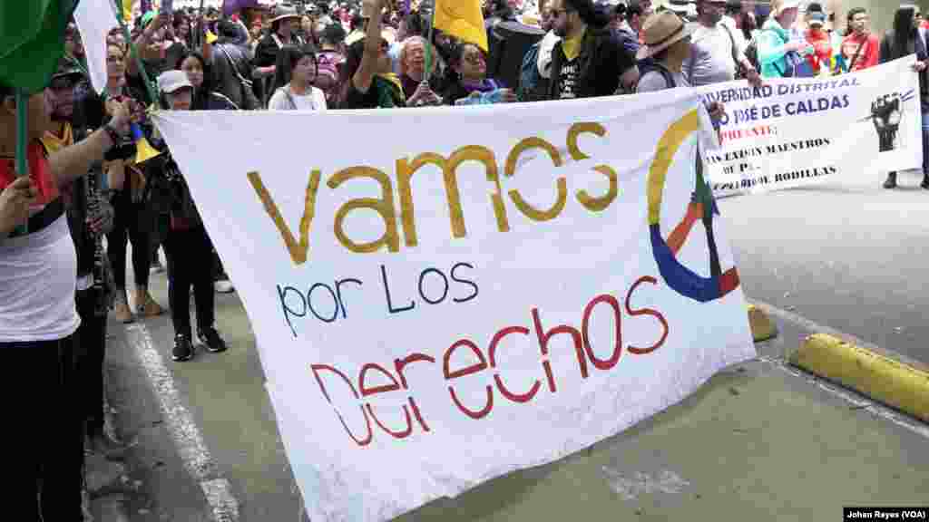 El grueso de la movilización este miércoles 1 de mayo en Bogotá.