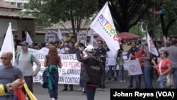 Sectores afines al gobierno del presidente Gustavo Petro marchan el primero de mayo en apoyo a sus reformas. [Foto: Johan Reyes, VOA].