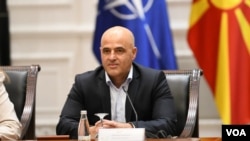 Со овој чекор ќе почне процедурата за избор на нова „Пржинска“ влада во која ресорите за внатрешни работи и за труд и социјала, како и три заменички места, ги добива опозицијата.