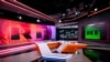 ARHIVA - Studio televizije RT u Moskvi (Foto: AFP/Yuri KADOBNOV)
