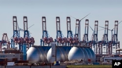 Биогазовые установки в порту Гамбурга. 19 апреля 2022.