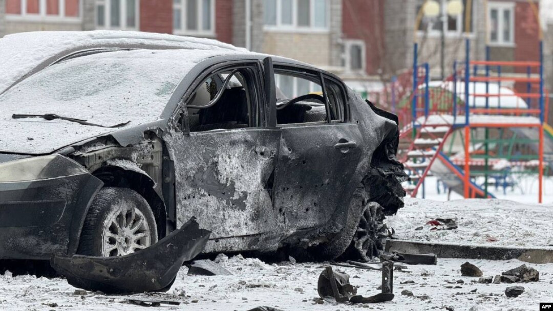 Uništeni automobil u raketnom napadu na ruski grad Belgorod (Foto: Handout / Telegram / @vvgladkov / AFP) 