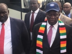 UMongameli Emmerson Mnangagwa ngosuku esethulela uzulu amabhasi koBulawayo.