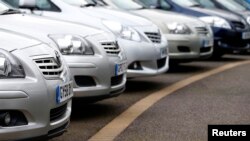 Las ventas de automóviles fueron la excepción y experimentaron una caída.