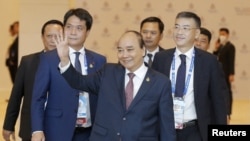 Chủ tịch nước Nguyễn Xuân Phúc ra đi trong lúc chỉ còn vài ngày nữa là đến Tết Nguyên đán