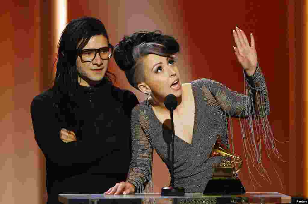 Музыканты Skrillex и Sirah