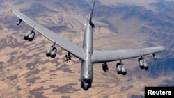 Бомбардировщик В-52 