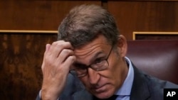 El líder del Partido Popular español, Alberto Núñez Feijóo, durante una sesión de investidura en el Parlamento, en Madrid,el 27 de septiembre de 2023.