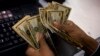 Gallup: американcкая семья потратит в среднем более $1000 на праздничные подарки