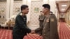 Thứ trưởng Quốc phòng Việt Nam Hoàng Xuân Chiến (trái) bắt tay Bộ trưởng Quốc phòng Triều Tiên Kang Sun Nam trong cuộc gặp tại Bình Nhưỡng vào ngày 19/9/2024. 