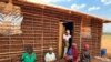 Mulheres deslocadas devido à guerra em Cabo Delgado, Moçambique 11 de Novembro de 2021