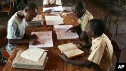 Alunos podem voltar a não ter aulas