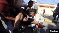 Nhiều người bị thương khi dân quân Libya nổ súng vào một đám đông người biểu tình tại Tripoli, 15/11/2013