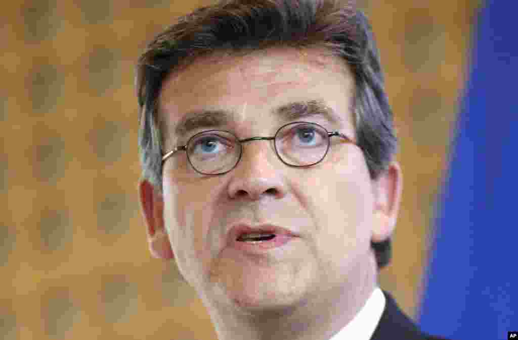 Outgoing Economy Minister Arnaud Montebourg speaks during a press conference. France’s Socialist government dissolved on Monday after open feuding in the Cabinet over how much cutting or spending will revive the country’s stagnant economy, in Paris, Aug.25, 2014.