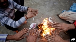 Migranti nisu navikli na oštre bosanske zime. Foto: AP
