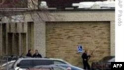 Полиция: Труп убийцы возможно среди тех, кого он расстрелял