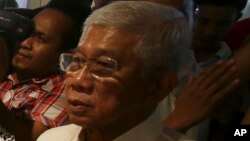 Bộ trưởng quốc phòng Philippines Voltaire Gazmin nói 'Nếu thực sự điều này xảy ra, nó là một nguyên nhân gây ra lo ngại nghiêm trọng'