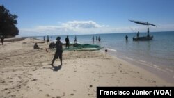 Praia de Vilanculos, em Inhambane, que perdeu muitos hotéis com o ciclone Dineo
