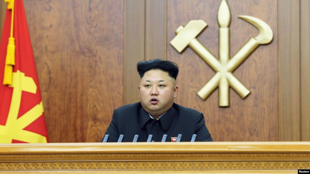 김정은 북한 국방위원회 제 1위원장이 1일 신년사를 하고 있다.