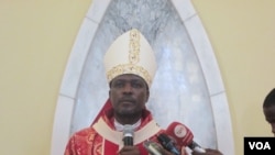 Angola Arcebispo Lubango Dom Gabriel Mbilingui