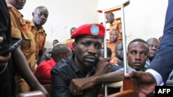 Mgombea wa urais nchini Uganda Robert Kyagulanyi akiwa mahakamani