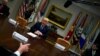 Лидеры демократов не явились на встречу с Дональдом Трампом
