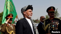 رئیس جمهورغنی روز شنبه در ارگ از بیست و ششمین سالروز پیروزی مجاهدین تجلیل کرد. 