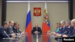 El presidente Vladimir Putin ha conseguido el apoyo del Parlamento ruso para intervenir militarmente en apoyo de Bashar al-Assad.