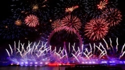 時事經緯 (2025年1月1日): 世界以燈光秀擁抱和冰跳迎接2025年