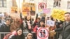 在紐約參加女性大遊行關注中國女權議題的人士合影。(小門提供)