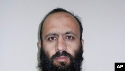 Hafiz Rashid, chỉ huy mạng lưới Haqqani ở Đông Nam Afghanistan, phụ trách việc cung cấp thiết bị cho các tay đánh bom tự sát