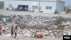 Lixo no Namibe