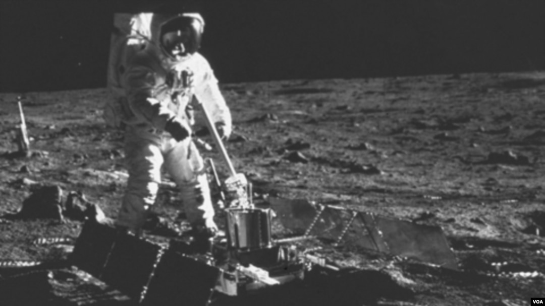 1969년 7월 20일, 미국 우주왕복선 아폴로 11호 선장 닐 암스트롱이 인류 최초로 달에 발을 내디뎠다. (자료사진)