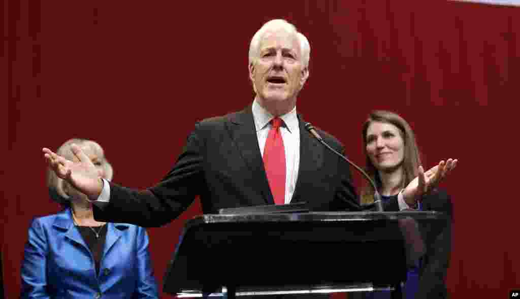 Thượng nghị sĩ Mỹ John Cornyn của đảng Cộng hòa đọc diễn văn sau khi tái đắc cử tại tại Austin, Texas, ngày 4/11/2014.