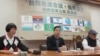 台湾民间举办新奥会旗帜记者会(美国之音张永泰拍摄)