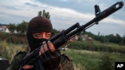 Se ha reportado una creciente presencia militar de Rusia en la frontera con Ucrania, que pasó de 12.000 hombres a mediados de julio a 20.000 hoy, según la OTAN.
