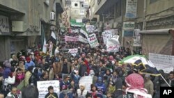 Biểu tình chống Tổng thống Syria sau lễ cầu nguyện ngày thứ Sáu ở Yabroud, gần thủ đô Damascus