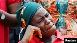 Familiar de uma das raparigas de Chibok