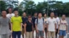 7月30日從中國各地趕來的工友、學生、沈夢雨等15人到深圳坪山區政府給書記遞交公開信。（推特截圖） 