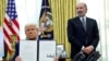 Трамп на месяц освободил автомобильную отрасль от пошлин на импорт из Канады и Мексики