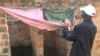 Les latrines modernes manquent dans la ville congolaise de Nkayi