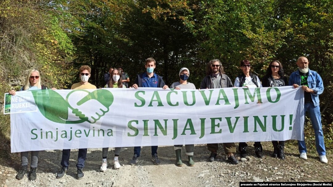 Aktivisti inicijative "Sačuvajmo Sinjajevinu" na planini Sinjajevina (Foto: Fejsbuk stranica inicijative "Sačuvajmo Sinjajevinu)