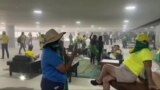 Washington Fora d’Horas: Brasil - Capital acorda calma após assalto ao Congresso
