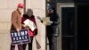 Corte en Minnesota dividida sobre permitir a Trump permanecer en la boleta electoral
